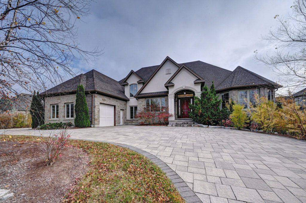 Kitchener, ON N2C 2R4,74 Paddock CT