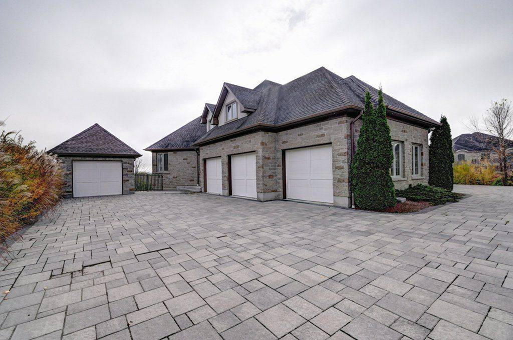 Kitchener, ON N2C 2R4,74 Paddock CT