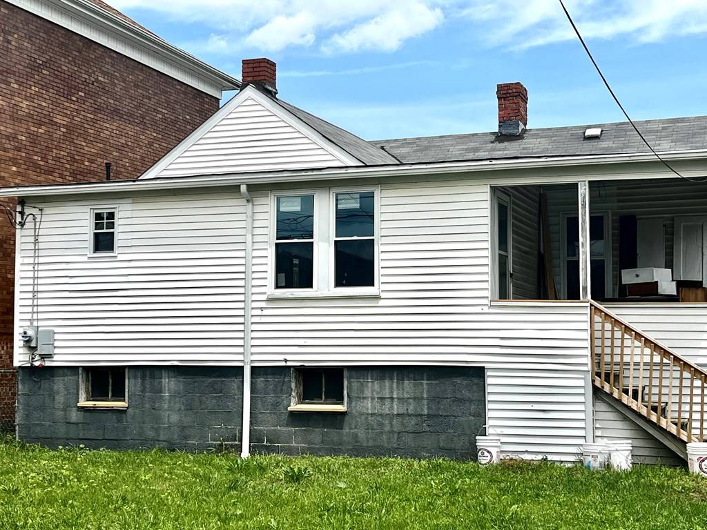 Mcmechen, WV 26038,48 6th Street