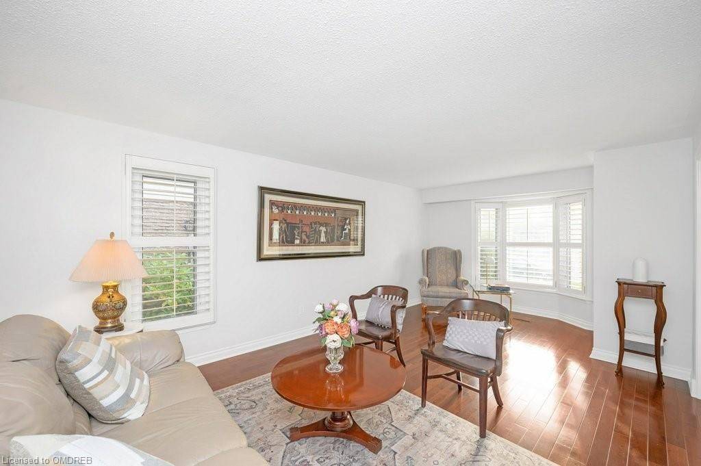 Oakville, ON L6J 5V9,2365 BACCARO RD