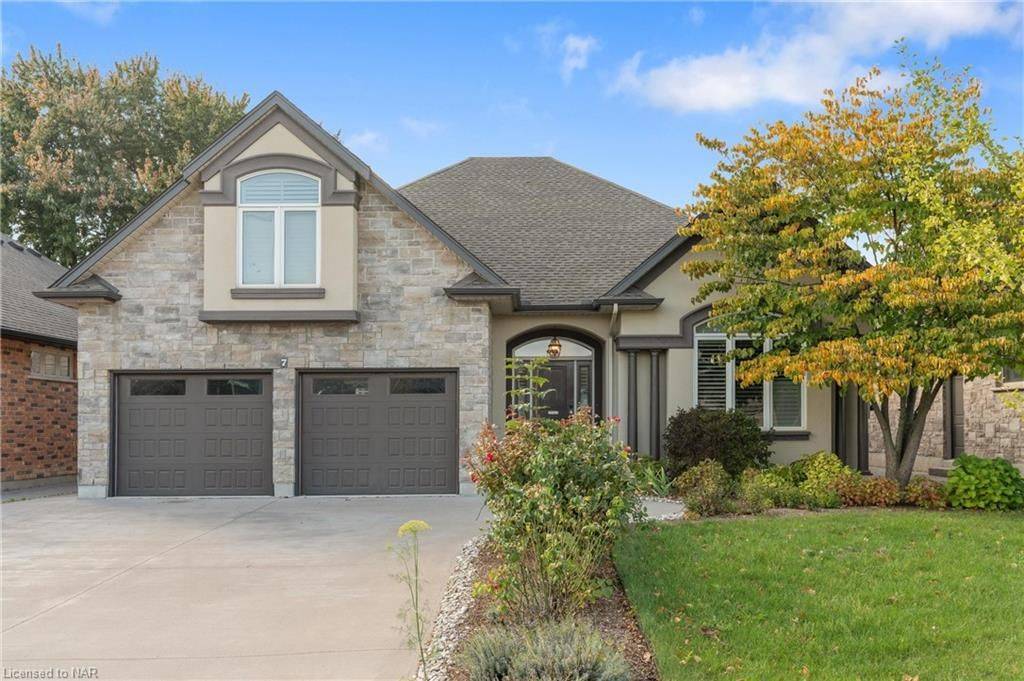 St. Catharines, ON L2M 0A4,7 SAPPHIRE CT