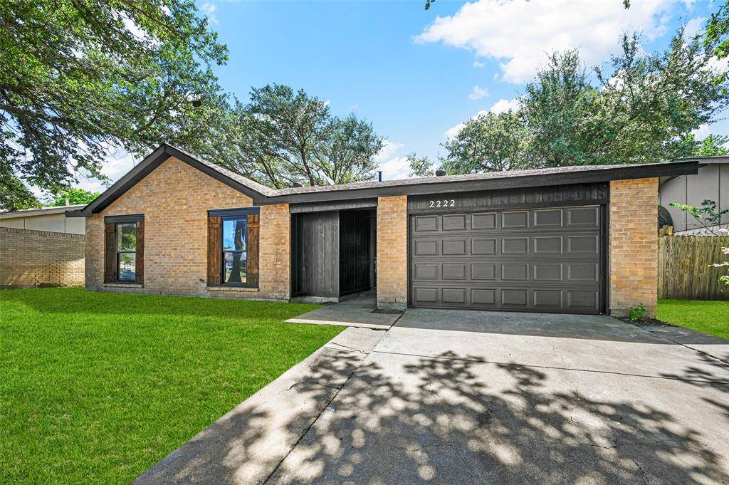 Grand Prairie, TX 75051,2222 Quail Hollow Drive