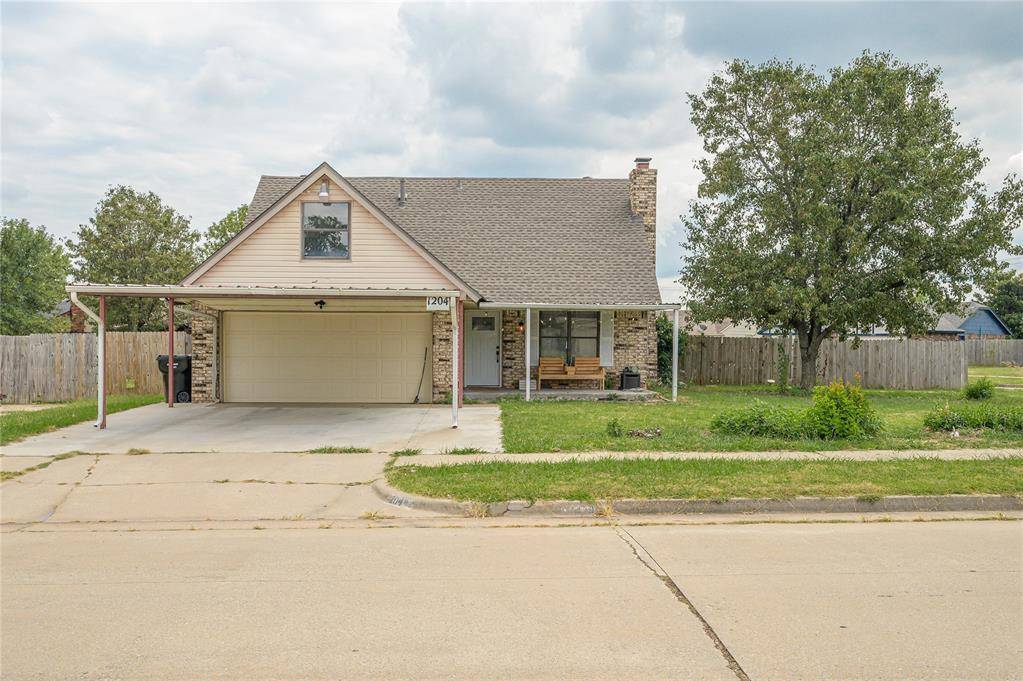 Moore, OK 73160,1204 Whispering Oaks Boulevard