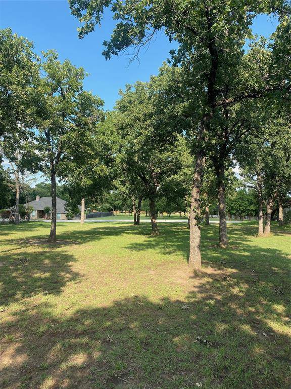 Azle, TX 76020,321 Breezy Lane