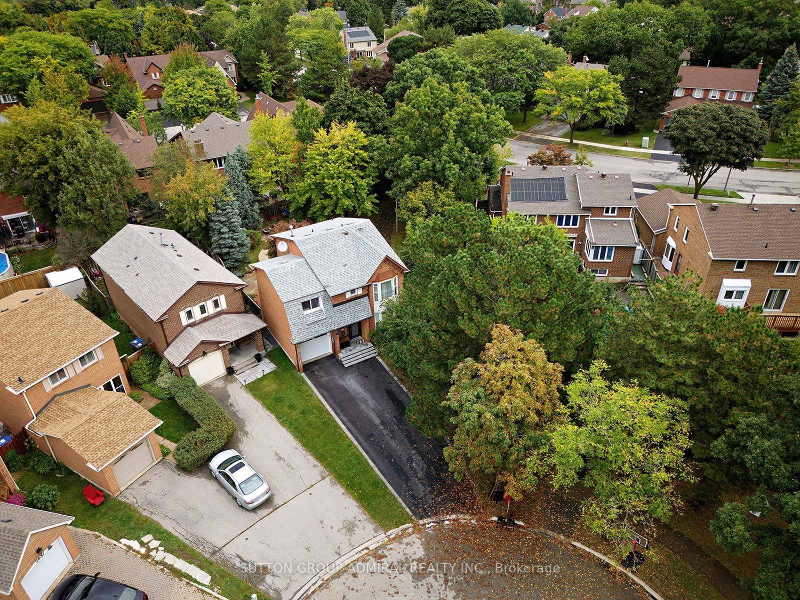 Mississauga, ON L5L 3M6,2431 Ploughshare CT