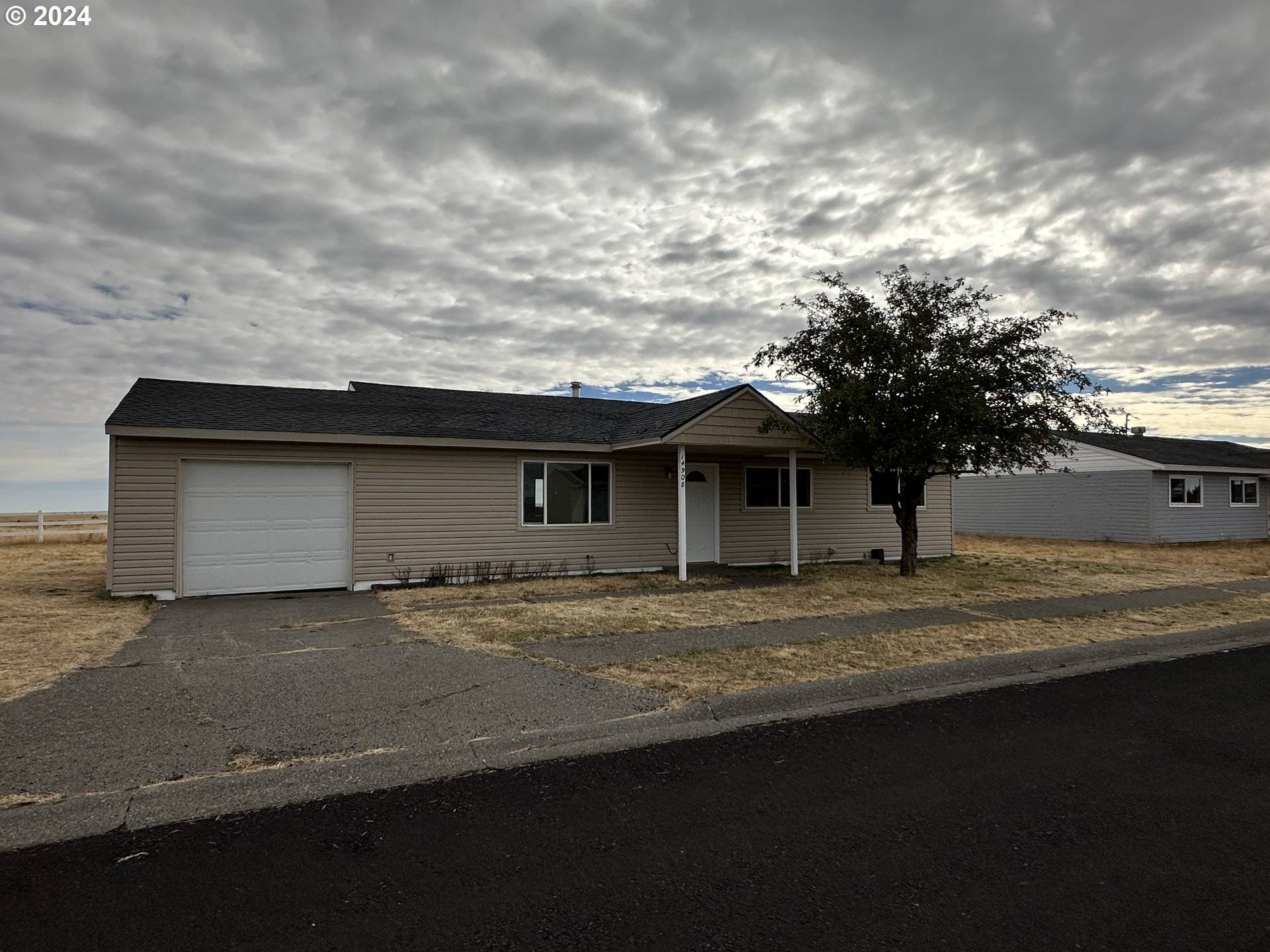 Condon, OR 97823,14908 MT VIEW DR