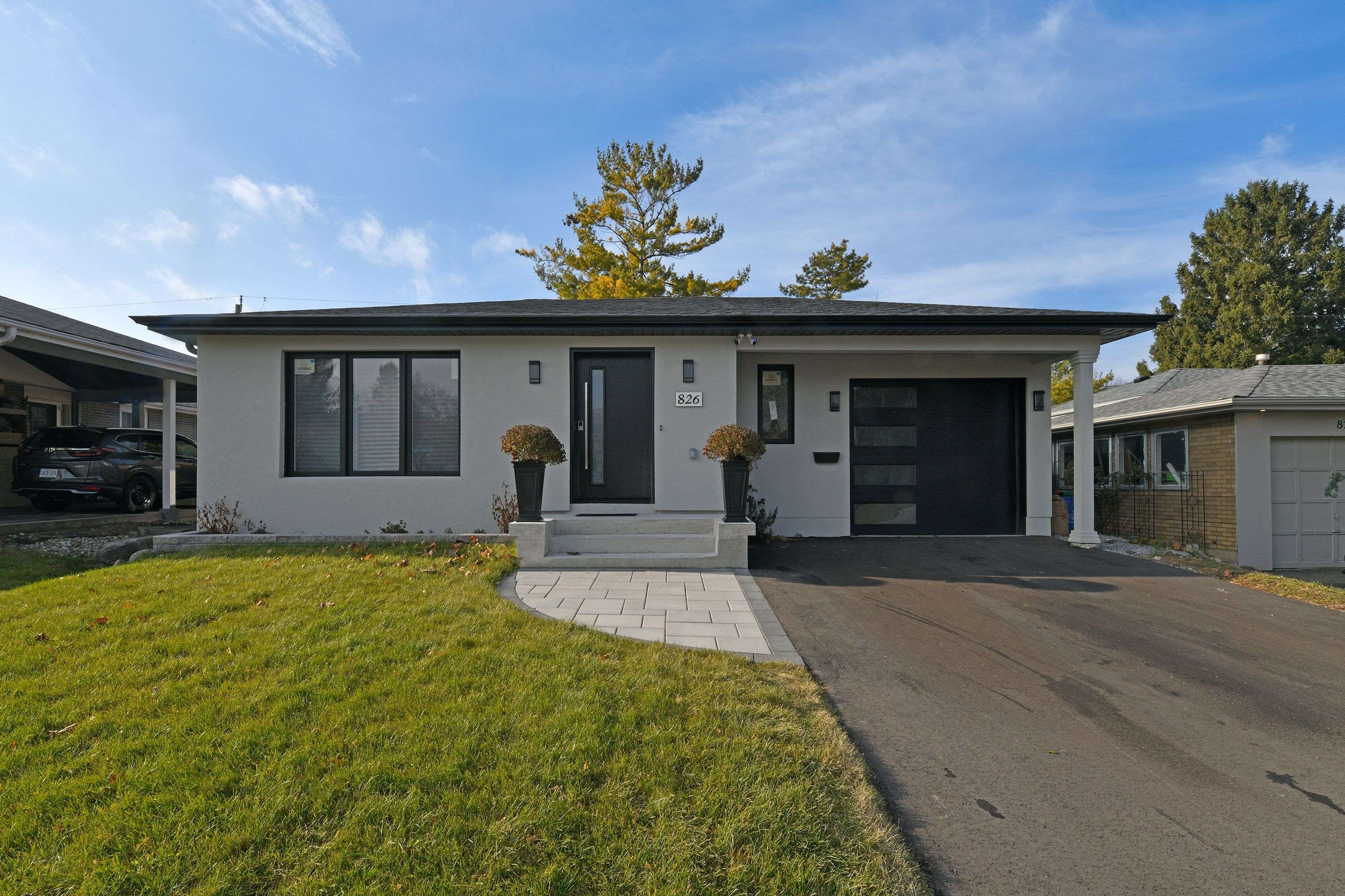 Pickering, ON L1W 1G9,826 Krosno BLVD