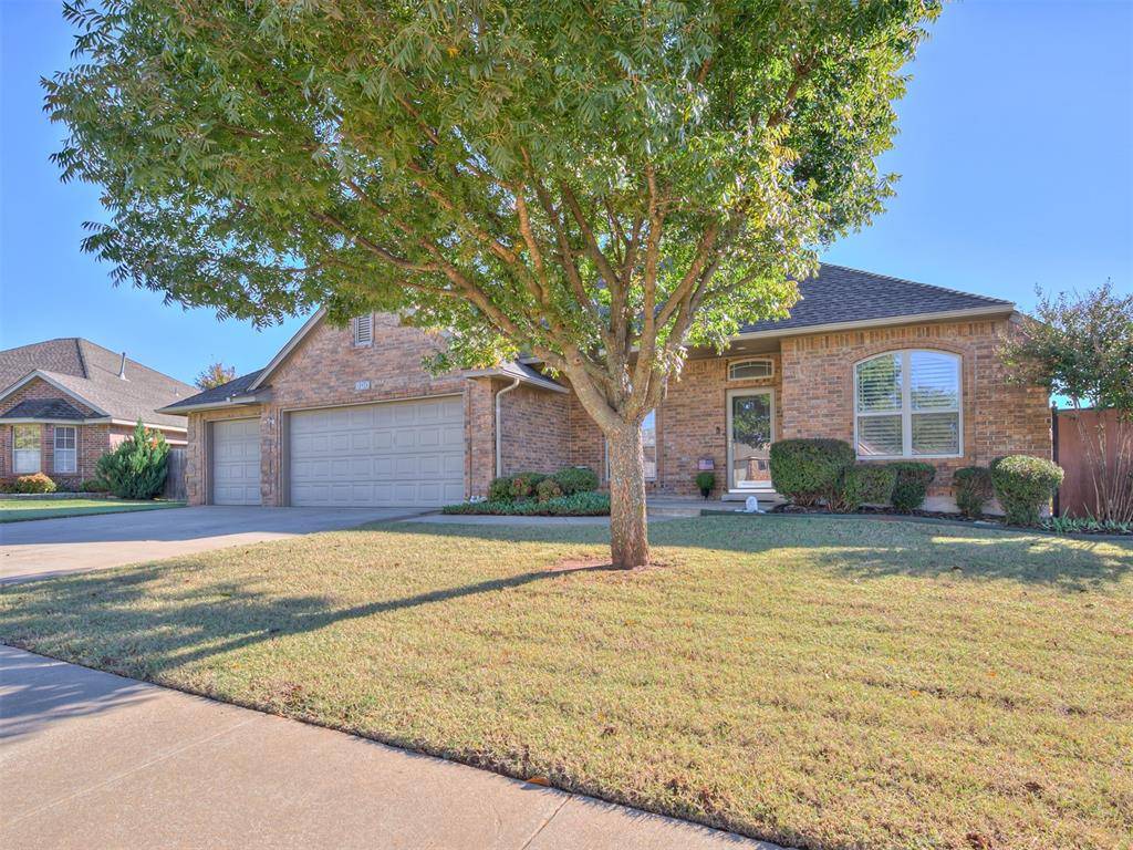 Moore, OK 73160,800 Ashwood Lane