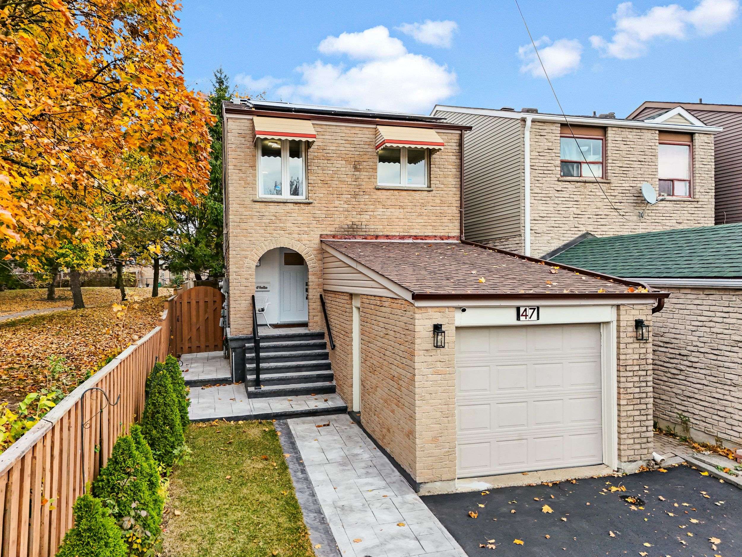 Vaughan, ON L4K 2C4,47 Peachtree PL