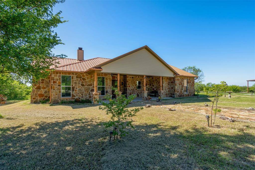 Hubbard, TX 76648,143 Private Road 342