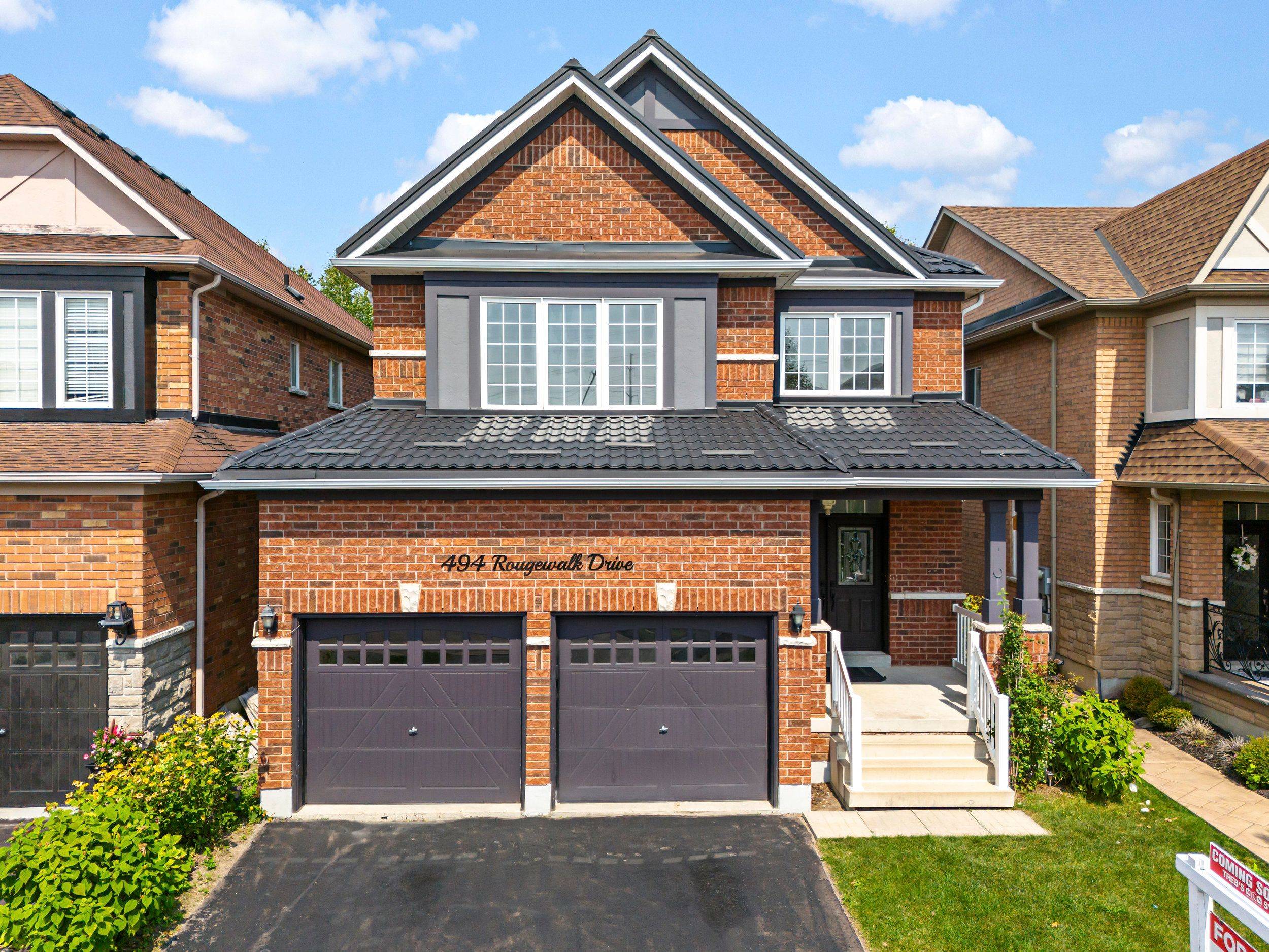 Pickering, ON L1X 0A1,494 Rougewalk DR