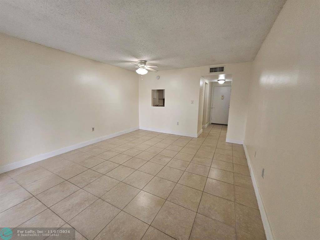 Pompano Beach, FL 33064,4334 NW 9th Ave  #9-1B