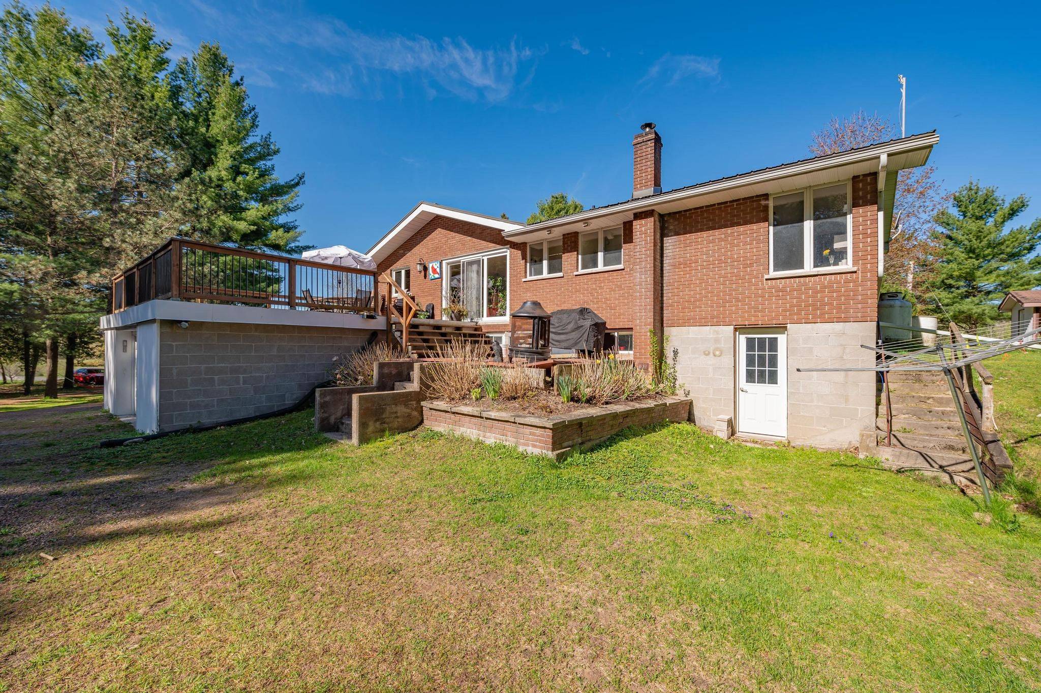 Kawartha Lakes, ON K0M 2T0,3374 Elm Tree RD