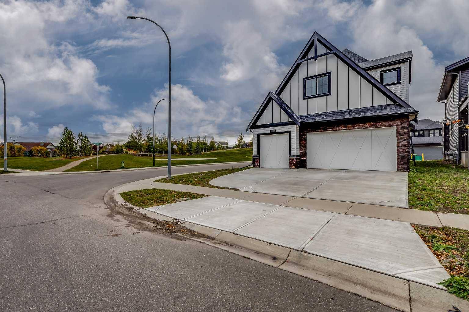 Airdrie, AB T4B 3T6,1209 Coopers DR SW