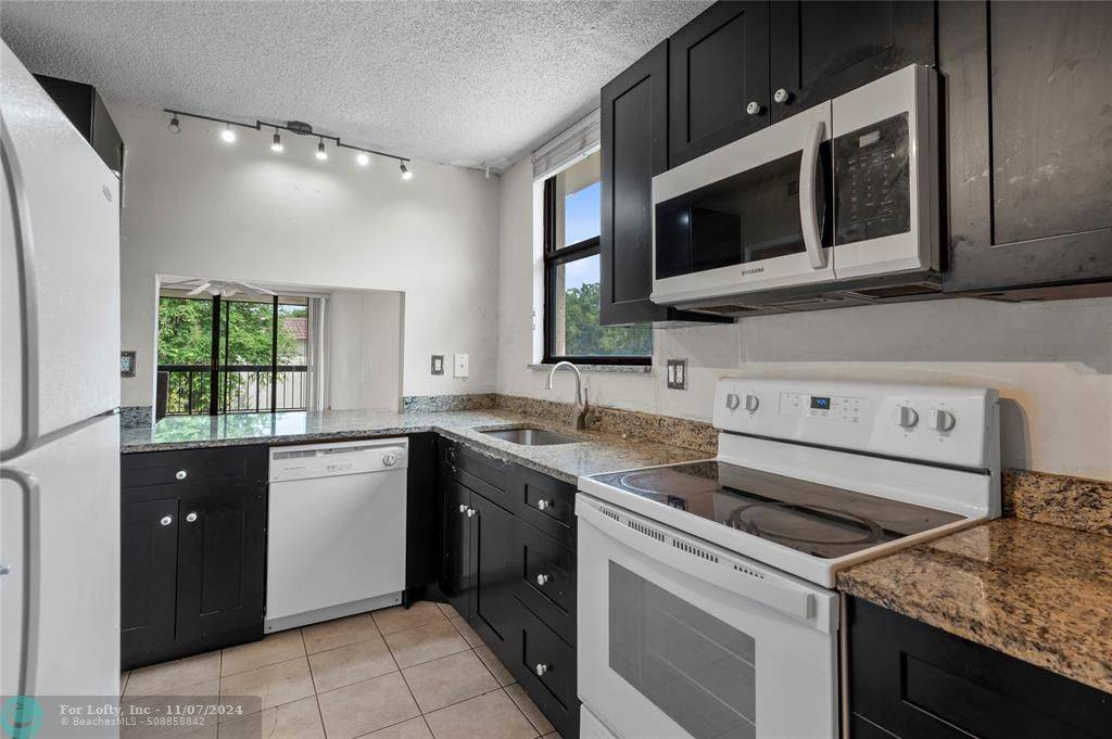 Coral Springs, FL 33065,8429 Forest Hills Dr  #304