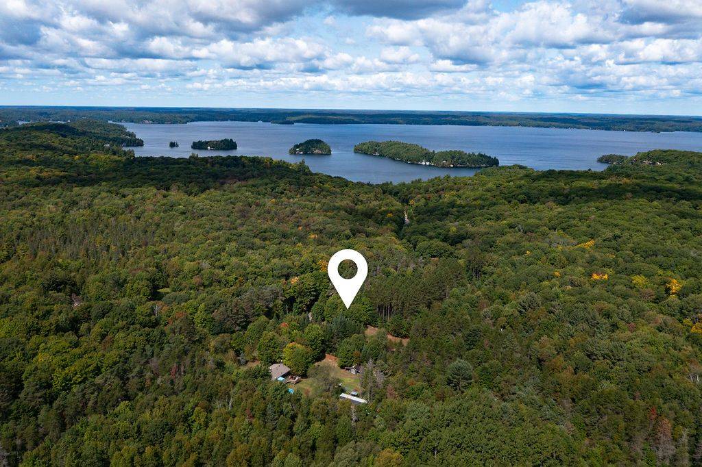 Muskoka Lakes, ON P0B 1M0,1098 Lawrence Pit RD