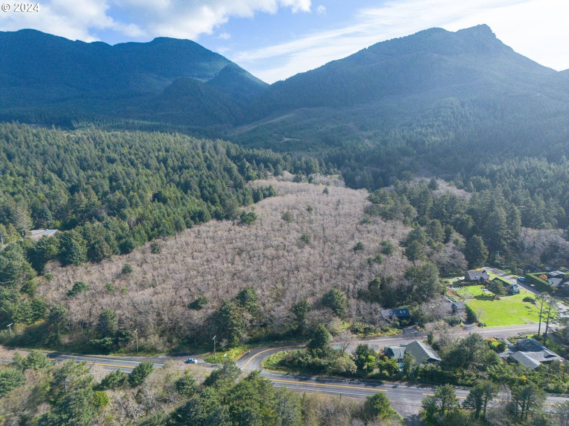 Arch Cape, OR 97102,E Beach RD