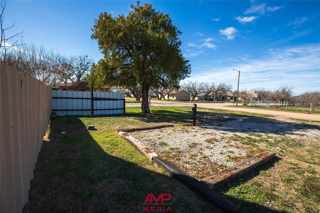 Hamlin, TX 79520,53 Avenue B