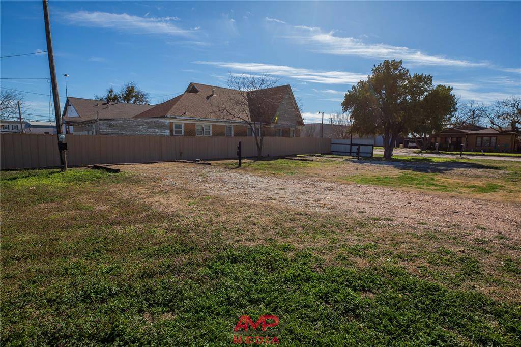 Hamlin, TX 79520,53 Avenue B