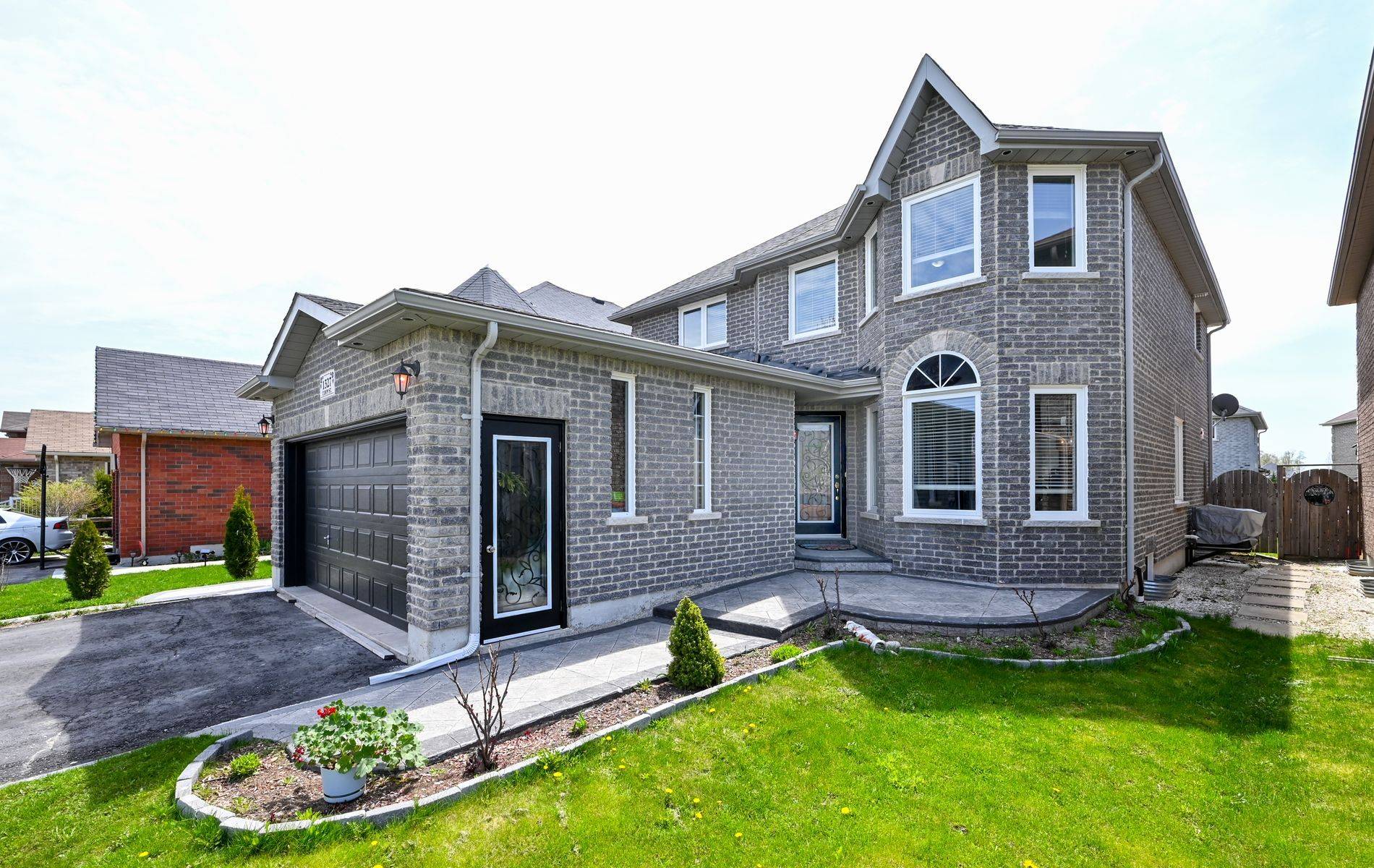 Innisfil, ON L9S 0B6,1327 Corm ST