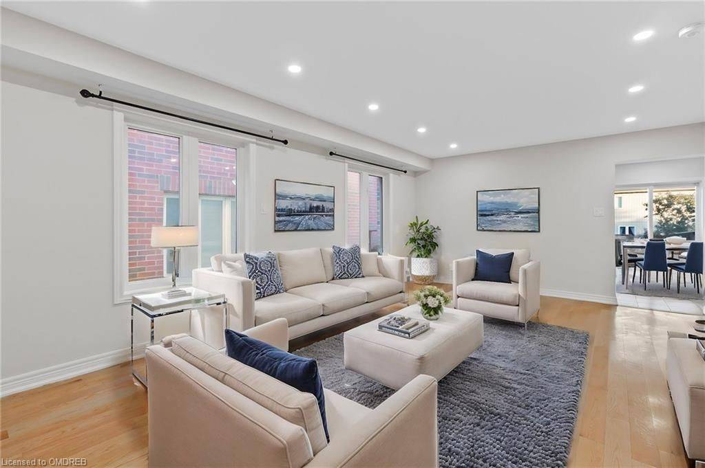 Mississauga, ON L5W 1Z8,1122 HICKORY HOLLOW GLN