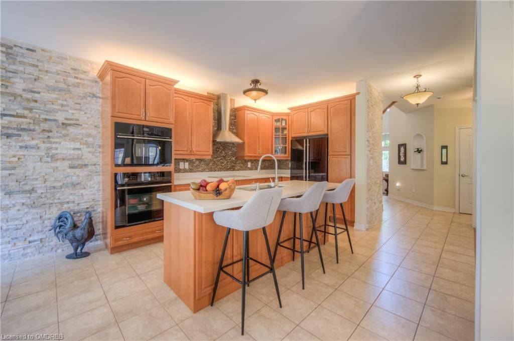 Oakville, ON L6H 0B7,2386 WASAGA DR