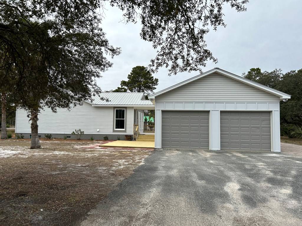 Eastpoint, FL 32328,113 Plum St