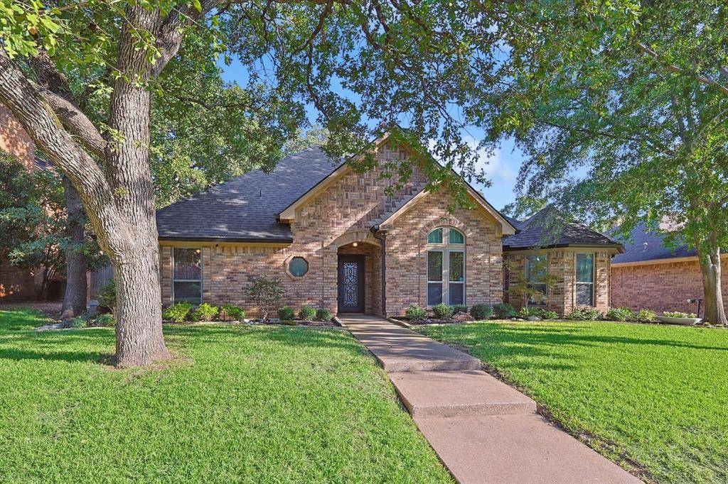 Grapevine, TX 76051,3048 Creekbend Circle