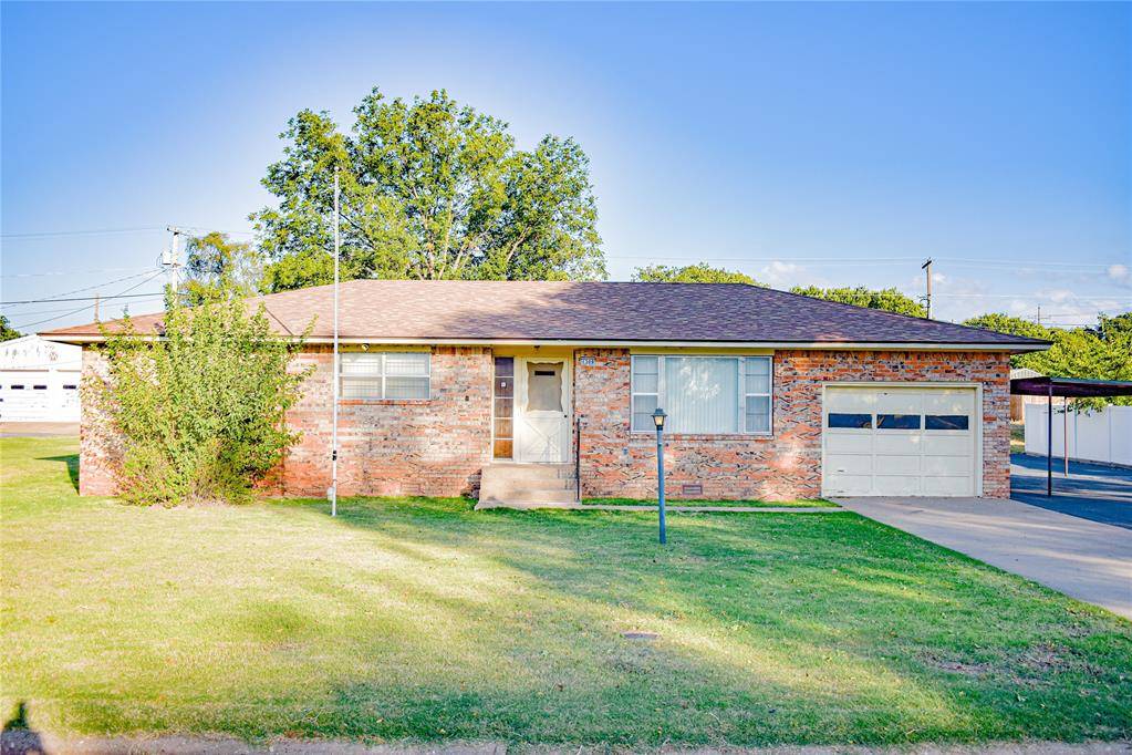 Sayre, OK 73662,1308 N 5th Street