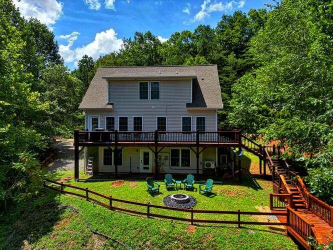 Hiawassee, GA 30546,2615 Rolling River Drive