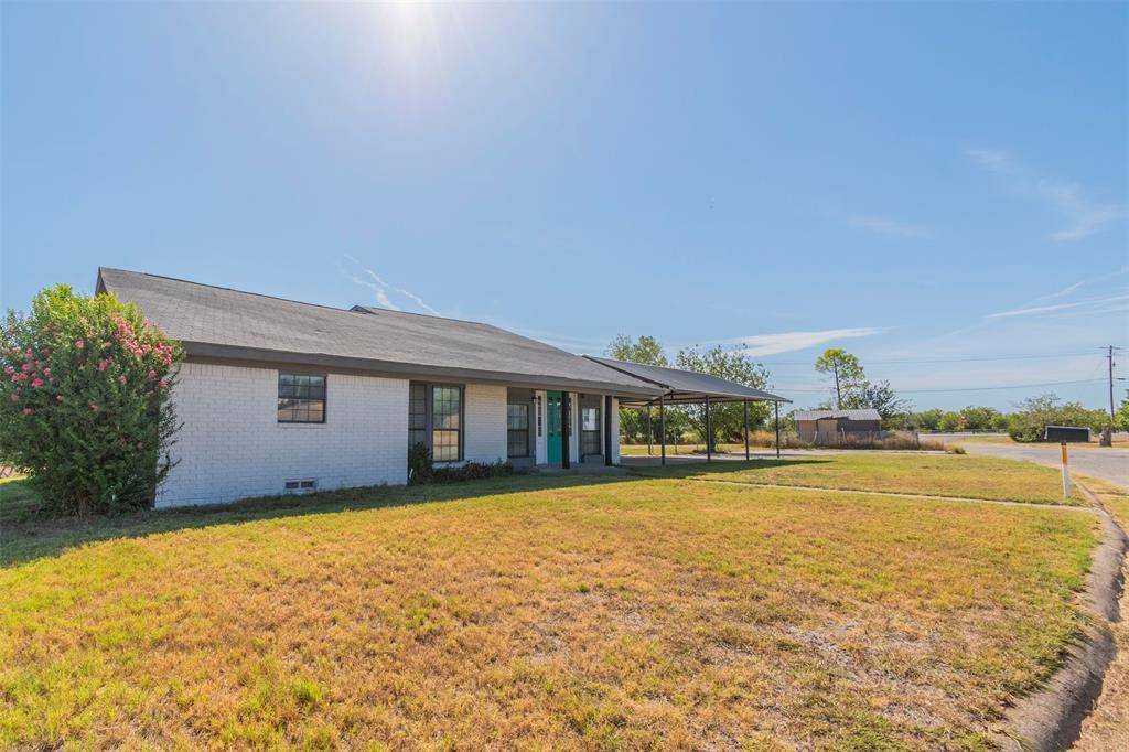 Jacksboro, TX 76458,120 N 11th Street