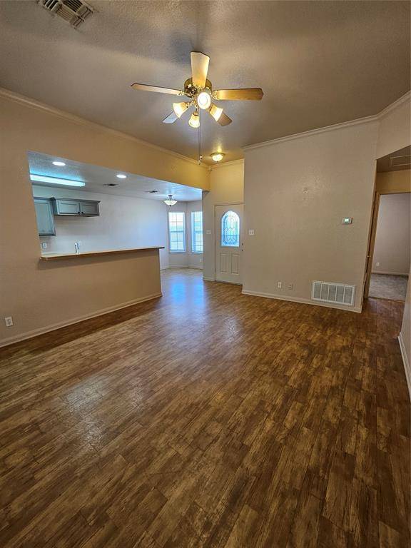 Lacy Lakeview, TX 76705,127 S Oak Street