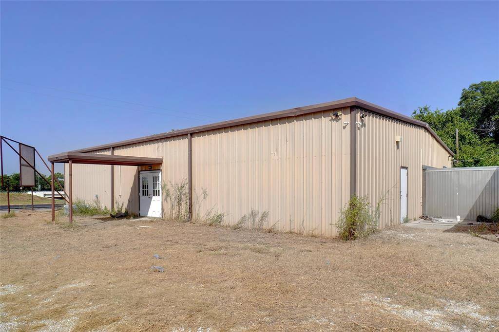 Bowie, TX 76230,933 US Highway 287