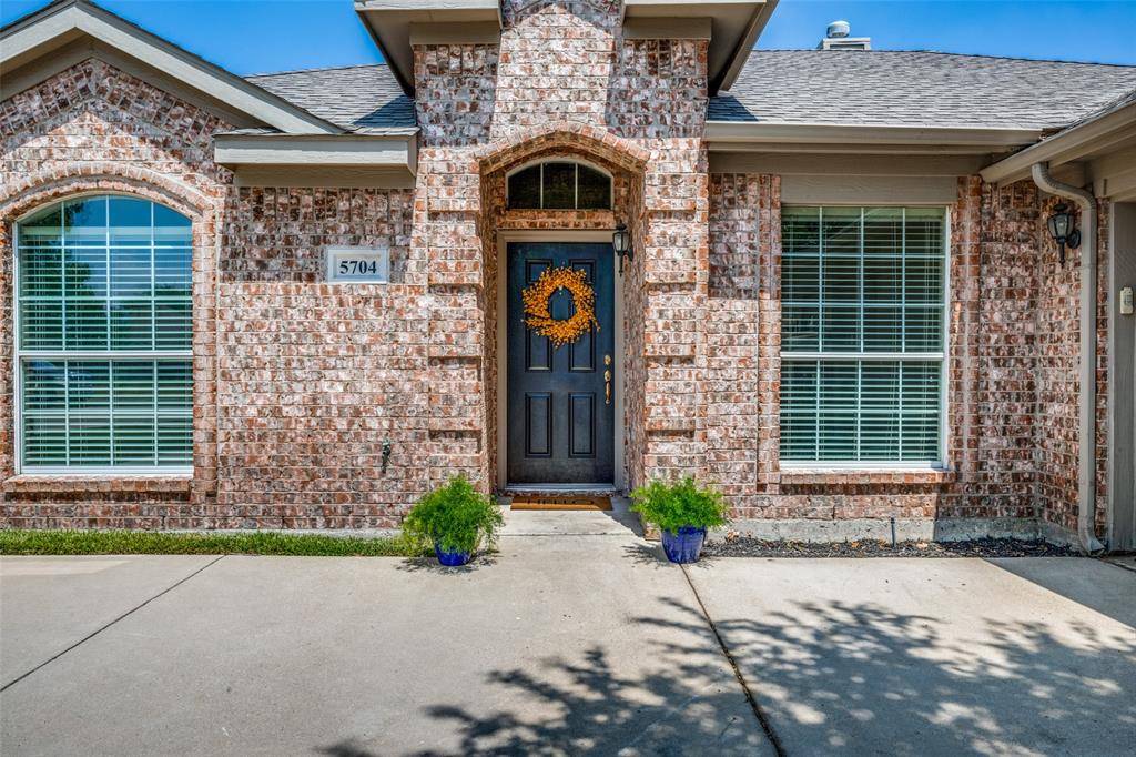 Denton, TX 76226,5704 Creekway Drive