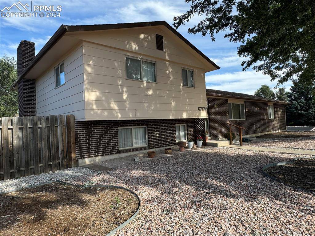 Colorado Springs, CO 80918,6717 Prince DR