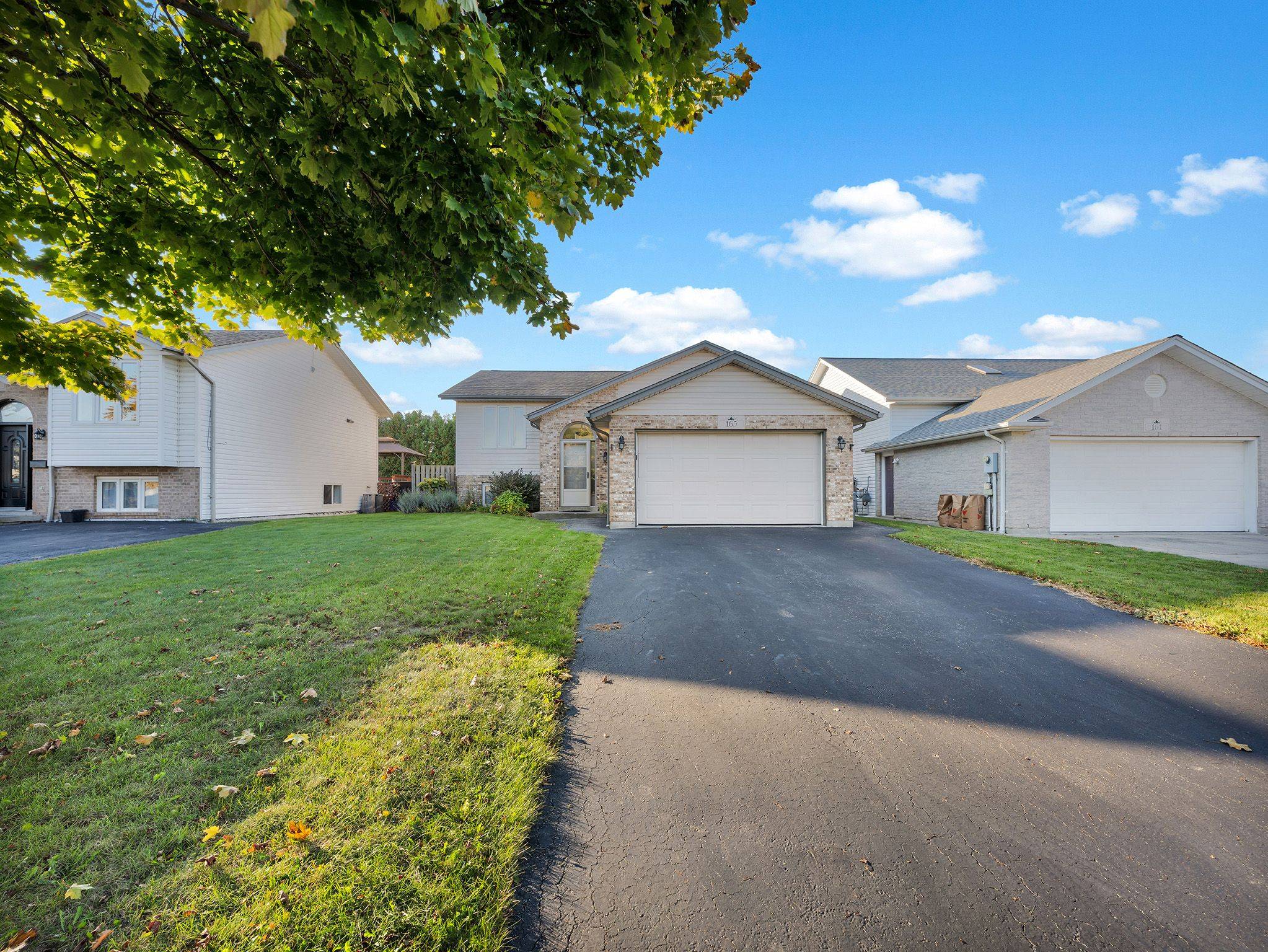 Amherstburg, ON N9V 3X9,165 Mediterranean AVE