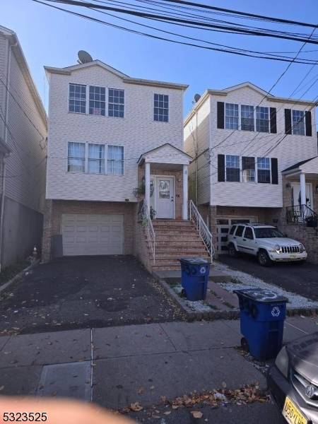 Elizabeth City, NJ 07206,330 Livingston St #2