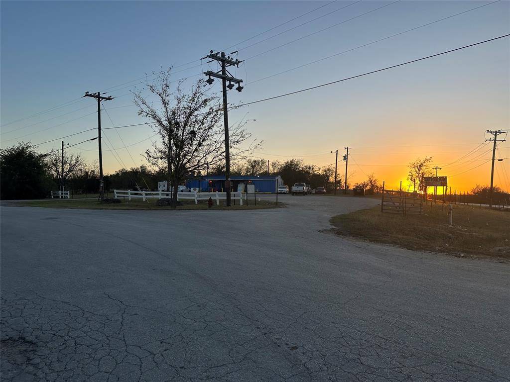 Joshua, TX 76058,5701 County Road 915