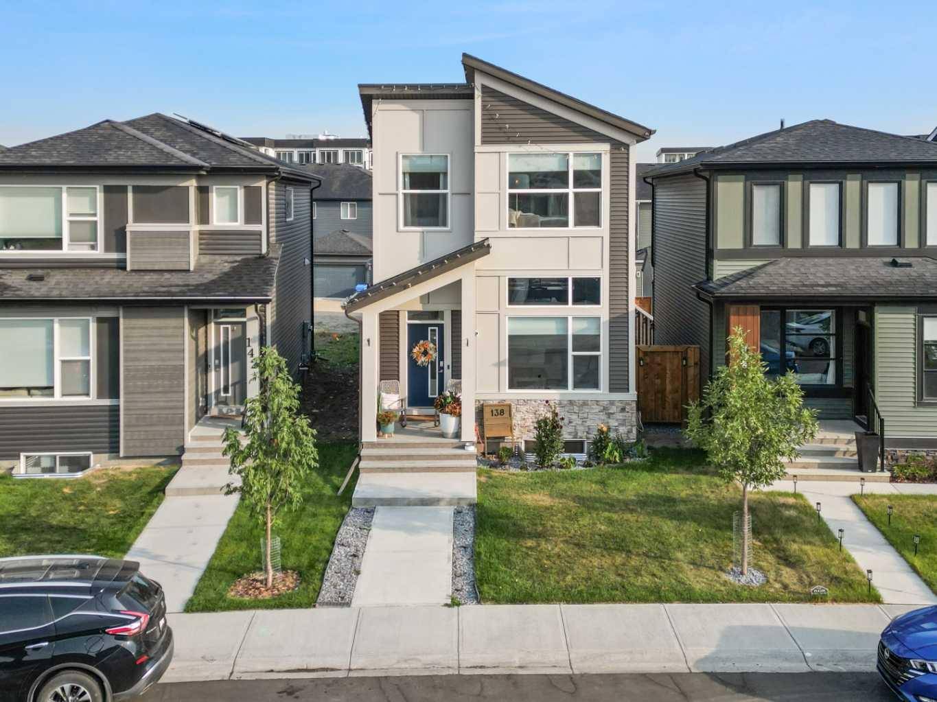 Calgary, AB T2X 4Z3,138 Wolf Creek Rise SE