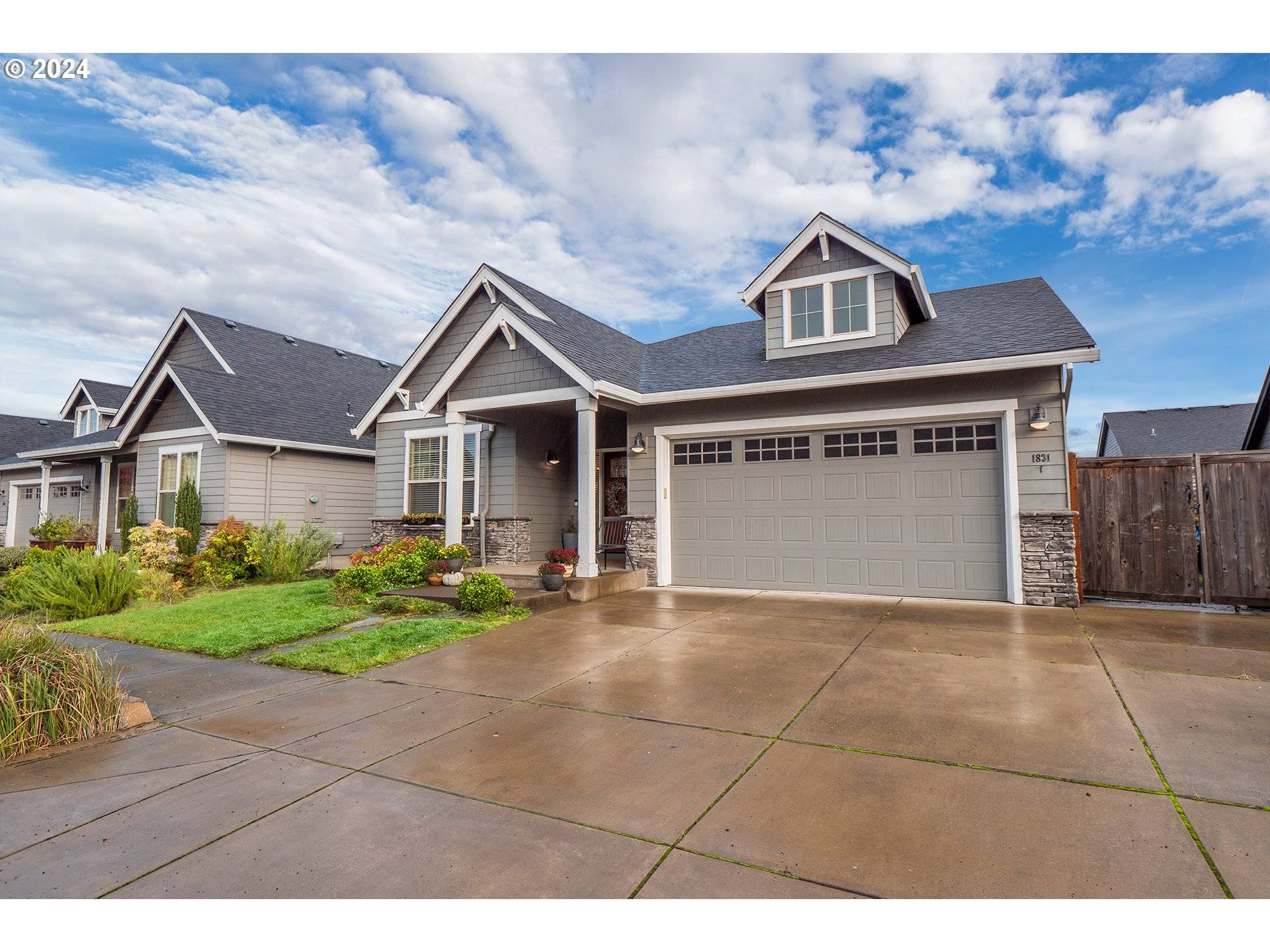 Eugene, OR 97402,1831 CEDAR BROOK DR