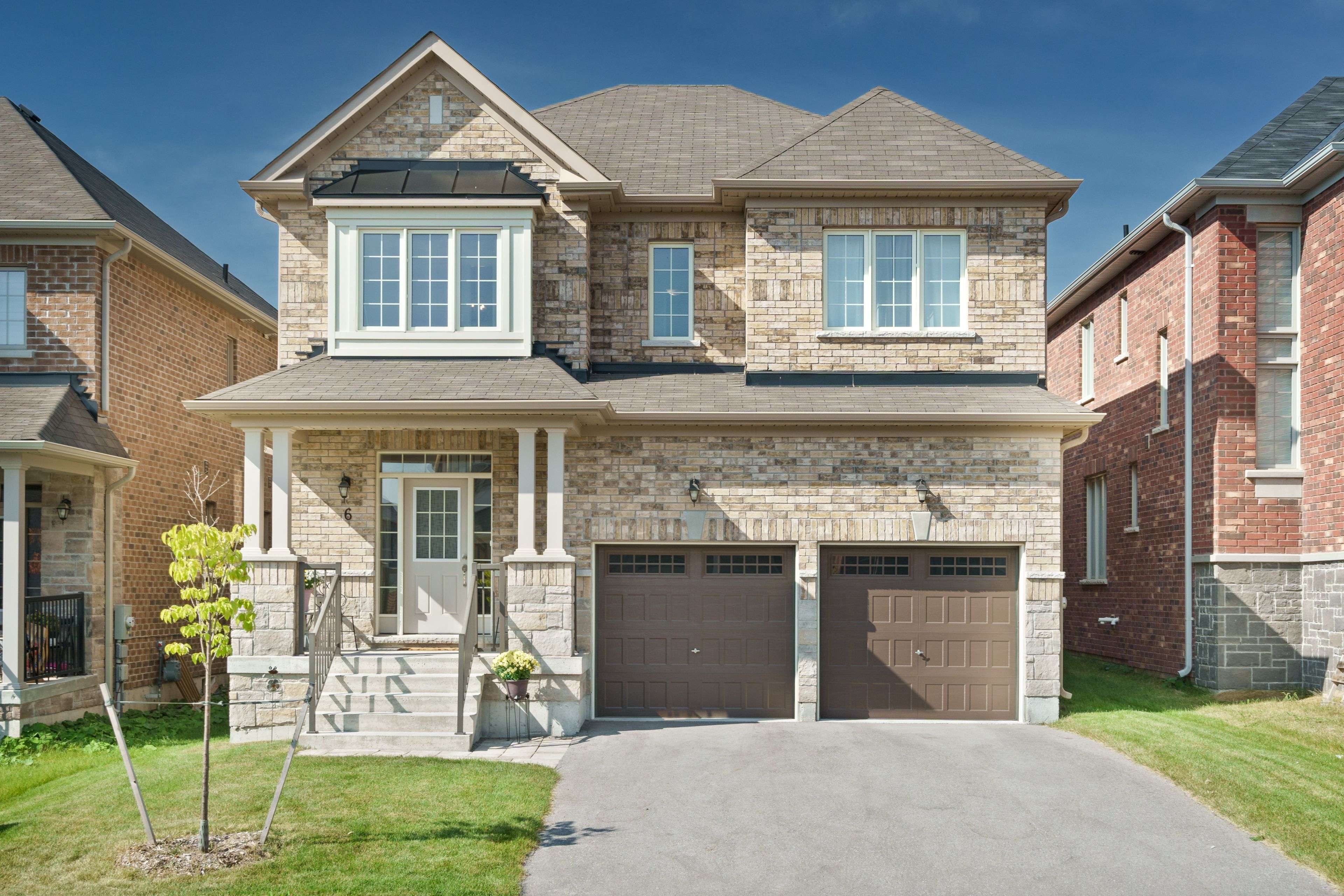 East Gwillimbury, ON L0G 1M0,6 FREDERICK TAYLOR WAY