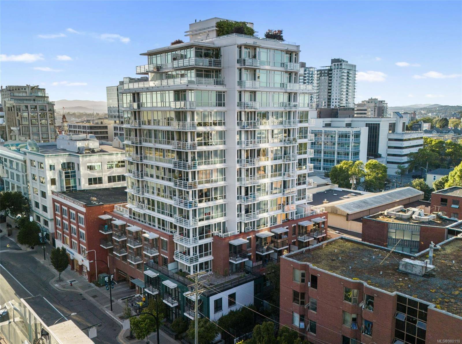 Victoria, BC V8W 1N3,834 Johnson St #308