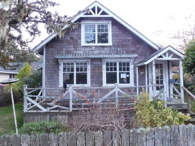 Seaside, OR 97138,801 26TH AVE