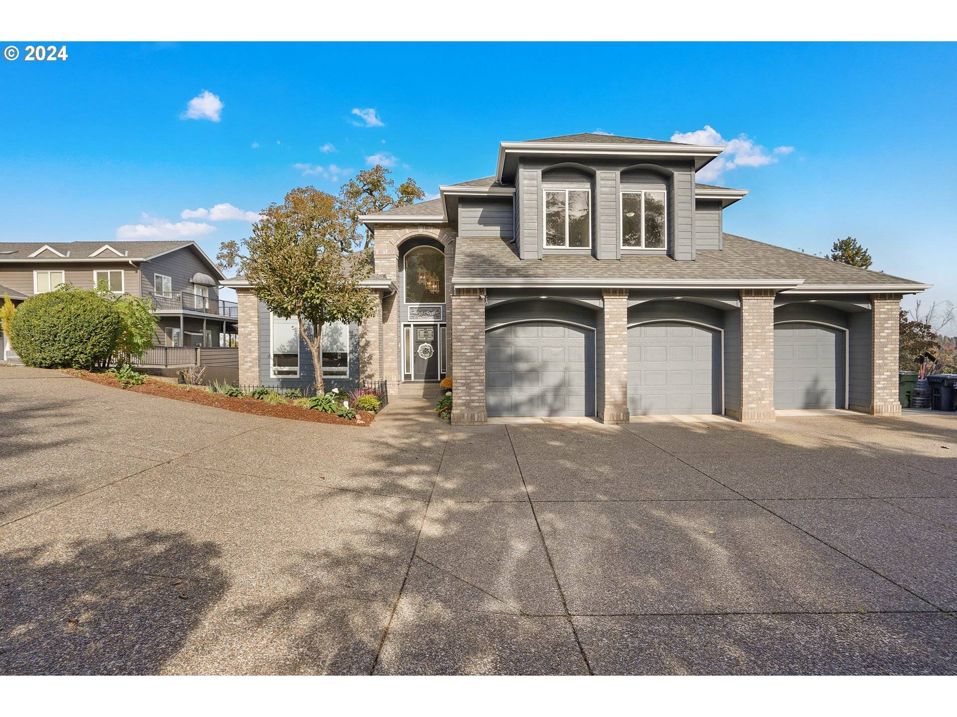 Salem, OR 97306,855 LA CRESTA CT SE