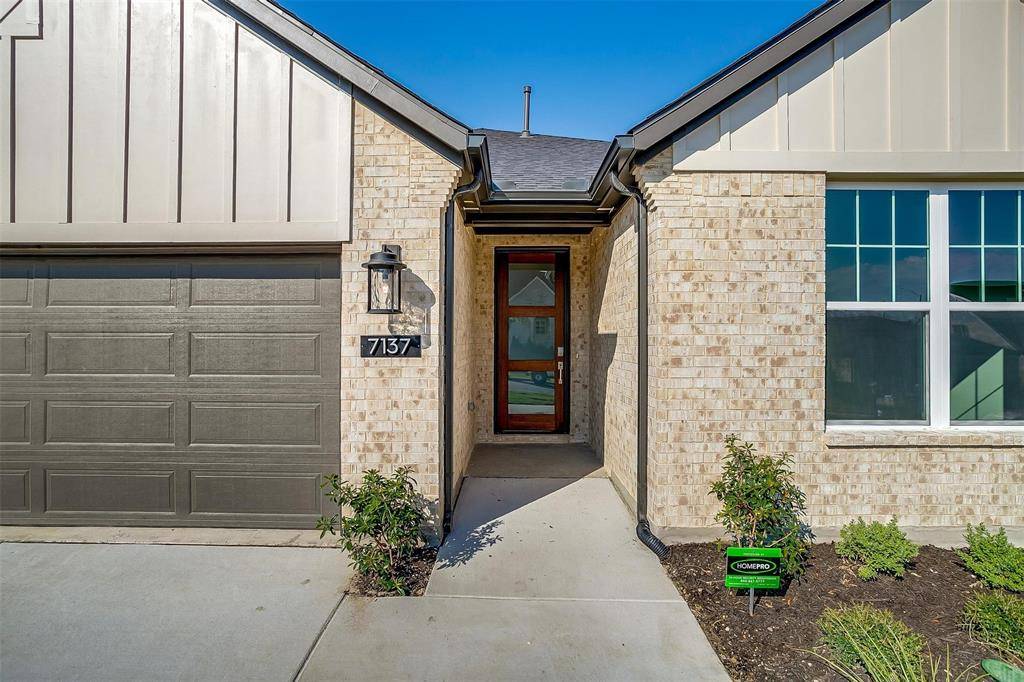 Fort Worth, TX 76179,7137 Talon Bluff Drive