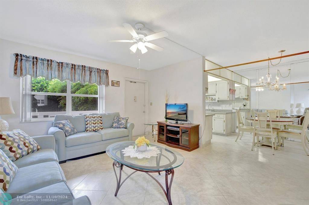 Lauderdale By The Sea, FL 33308,224 Hibiscus Ave  #256