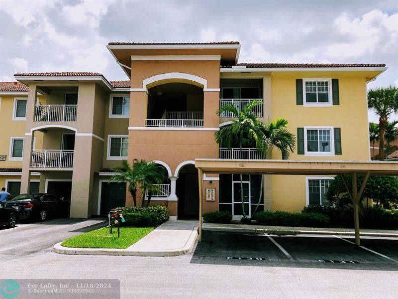 West Palm Beach, FL 33411,6482 Emerald Dunes Dr  #308