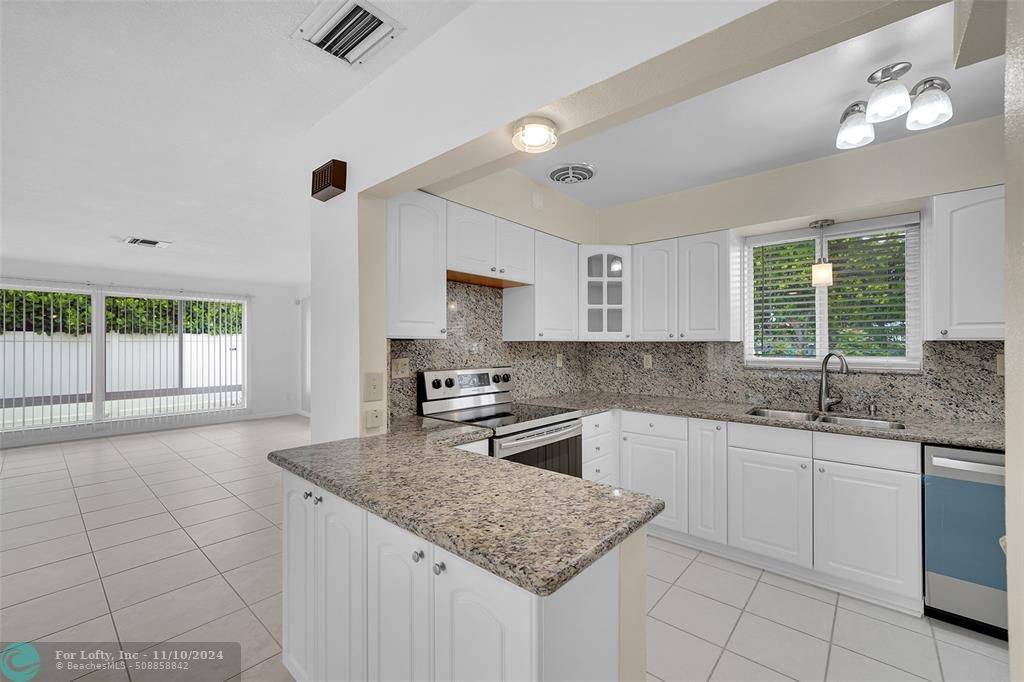 Lauderdale By The Sea, FL 33308,4454 W Tradewinds Ave