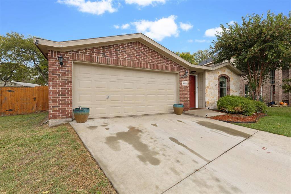 Fort Worth, TX 76135,5844 Fathom Drive