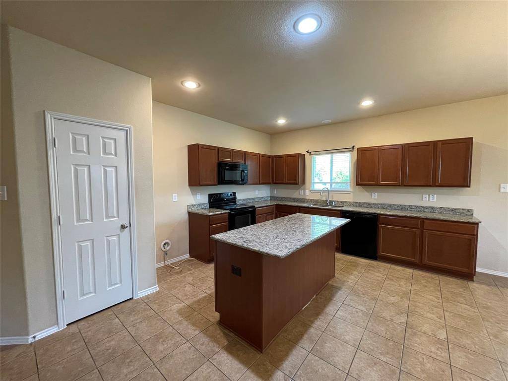 Arlington, TX 76002,9309 Maple Canyon Court